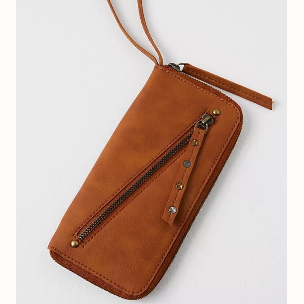NWT Free people - Distressed Vegan Wallet